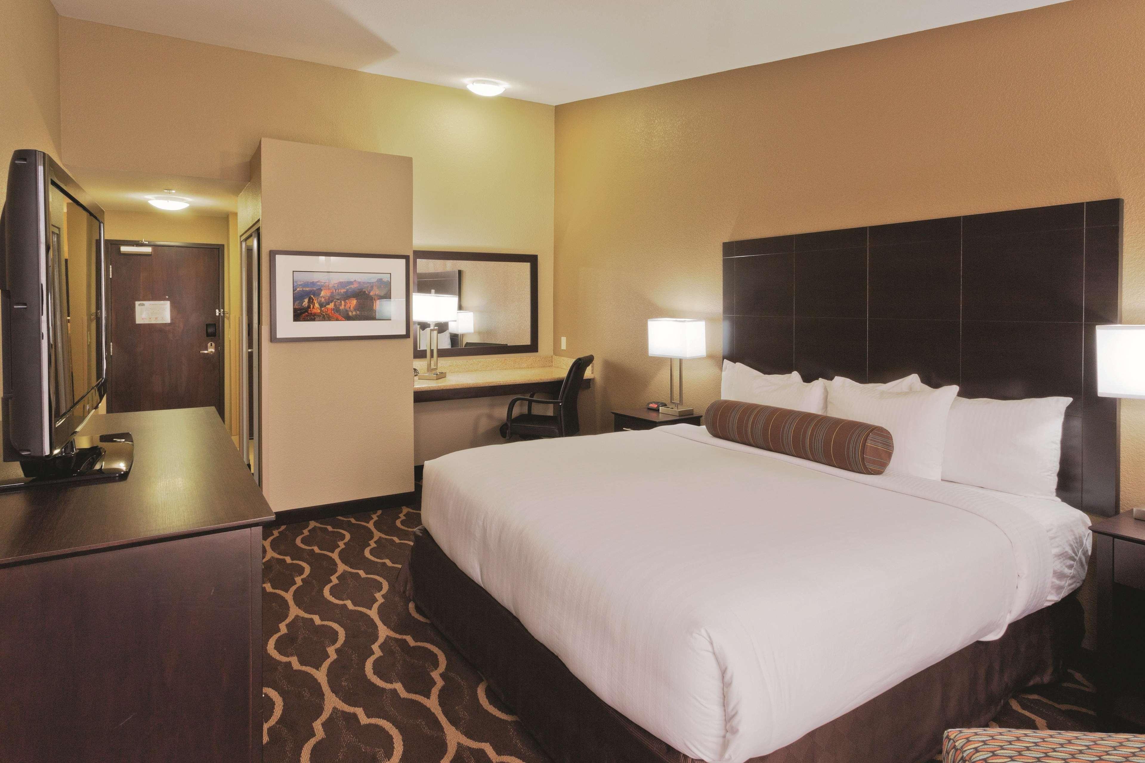 La Quinta Inn & Suites By Wyndham Lv Tropicana Stadium Las Vegas Eksteriør bilde