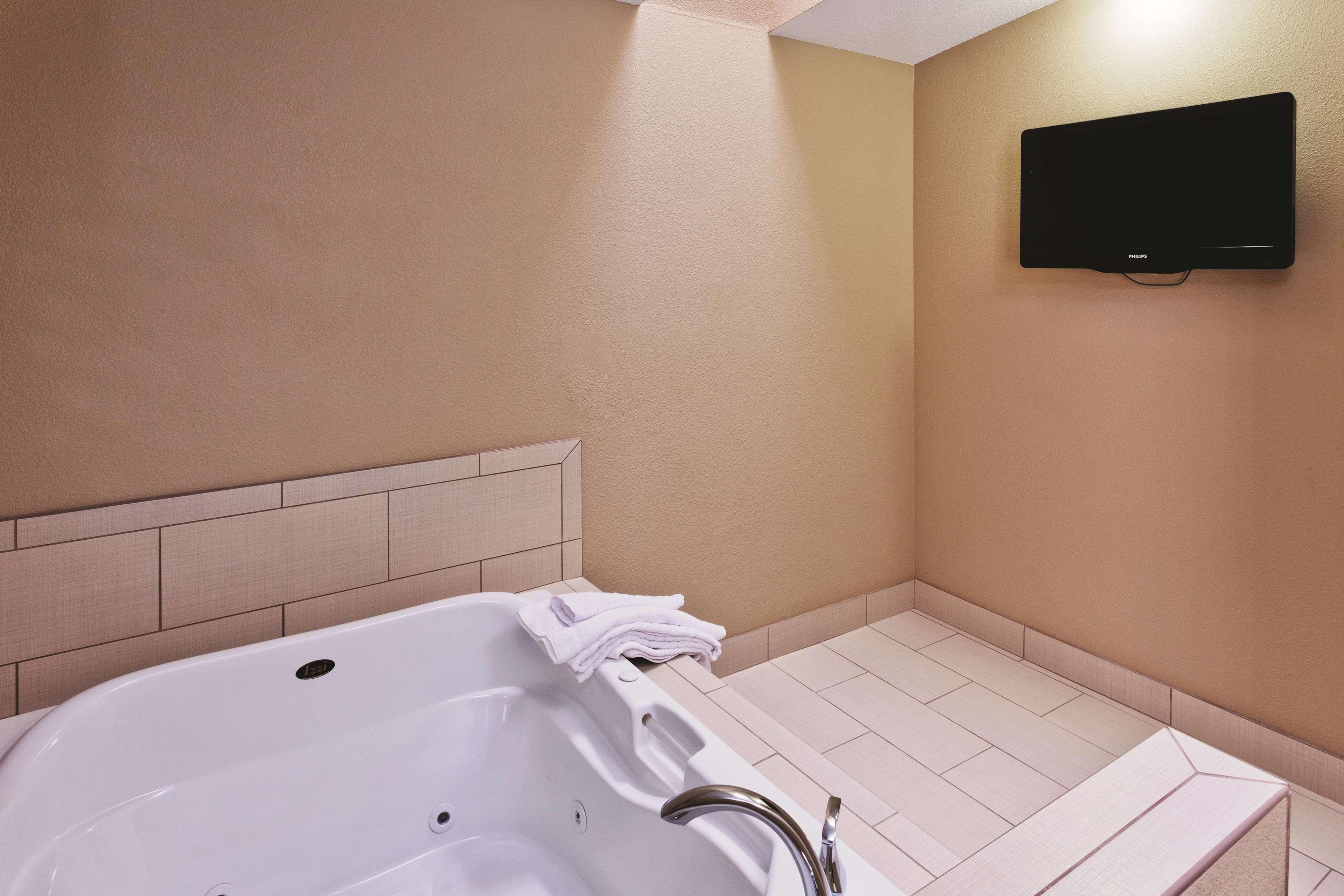 La Quinta Inn & Suites By Wyndham Lv Tropicana Stadium Las Vegas Eksteriør bilde